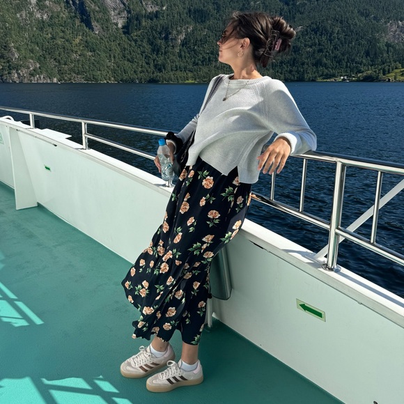 Meet your Posher, Kelsey - Picture 1 of 1